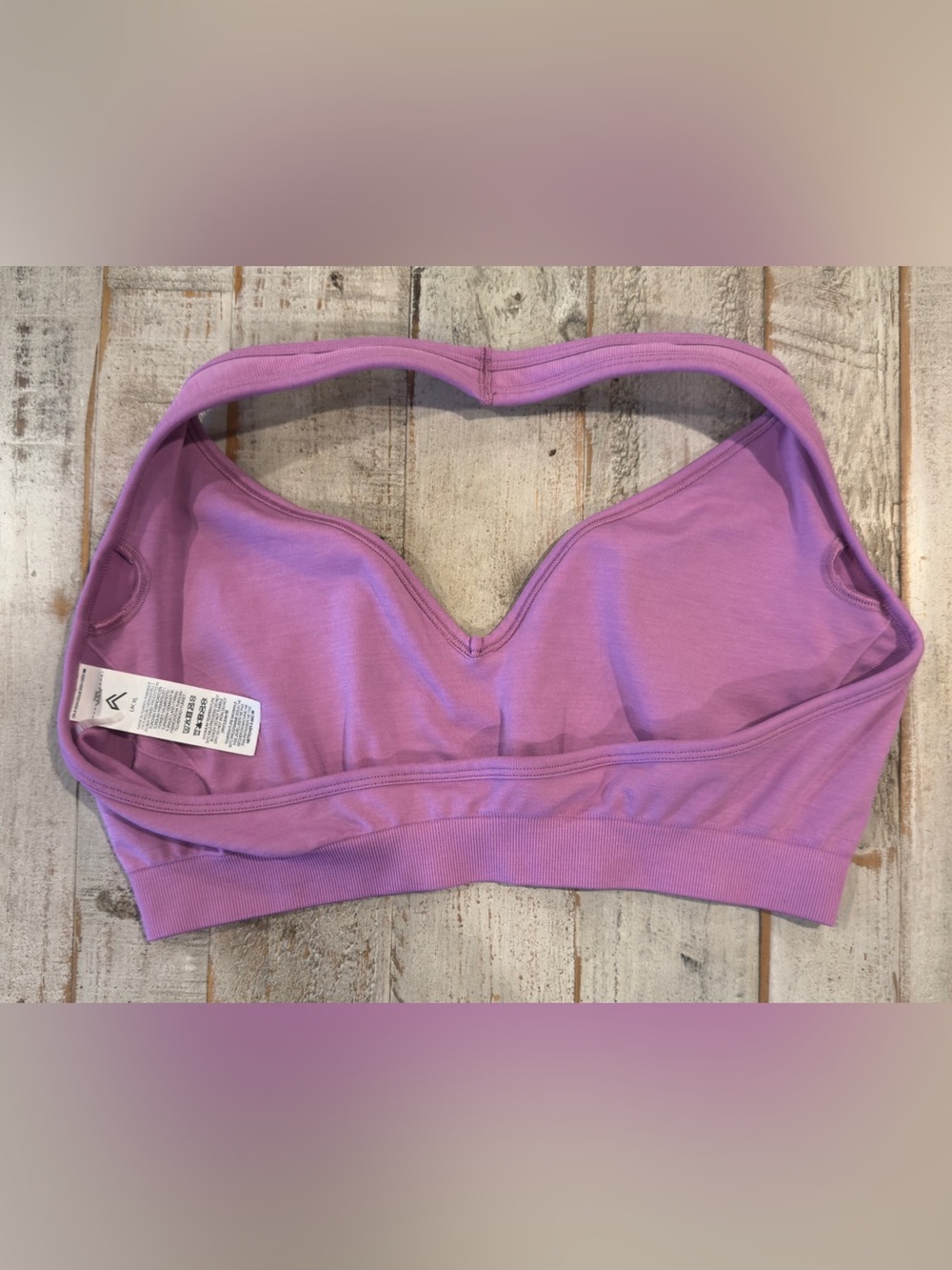 EFFORTLESSLIFT™ SEAMLESS HALTER NECK SPORTS BRA WITH WHITE LOGO - Picture 4 of 4